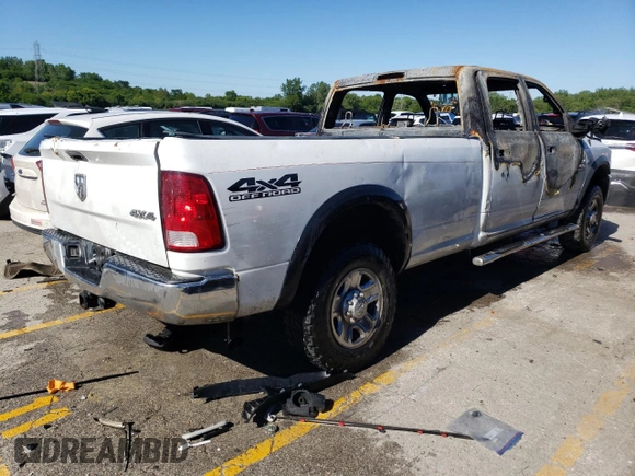 2017 Ram 2500 Tradesman z VIN 3C6UR5HJ9HG719988, wystawiony jako Copart lot #58069794 z przebiegiem Nie podano mil oraz Nie do naprawy • Non repairable. Historia ofert i sprzedaży dostępna na DreamBid. Obrazek 3.
