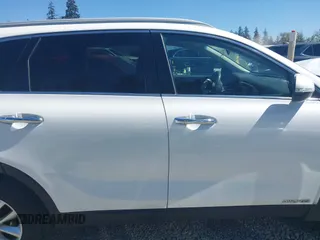 2016 Kia Sorento LX z VIN 5XYPGDA59GG025432, wystawiony jako IAAI lot #42064630 z przebiegiem 170 591 mil mil oraz . Historia ofert i sprzedaży dostępna na DreamBid. Obrazek 14.