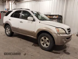 2004 Kia Sorento LX z VIN KNDJD733745240713, wystawiony jako IAAI lot #42107832 z przebiegiem 192 299 mil mil oraz . Historia ofert i sprzedaży dostępna na DreamBid. Obrazek 1.