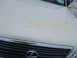 2000 Lexus LX 470 z VIN JT6HT00W8Y0096929, wystawiony jako IAAI lot #42316574 z przebiegiem 227 839 mil mil oraz . Historia ofert i sprzedaży dostępna na DreamBid. Obrazek 10.