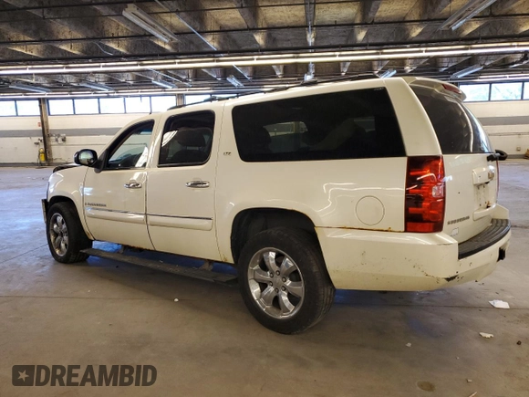 2008 Chevrolet Suburban LTZ with VIN 1GNFK16338R181086, listed as a Copart auction lot 78103044 with 261,931 mi miles and Salvage Title. Bid and sale history available at carsss.com. Image 2.