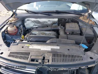 2015 Volkswagen Tiguan SE with VIN WVGAV7AX0FW544218, listed as a IAAI auction lot 41897418 with 97,235 mi miles and . Bid and sale history available at DreamBid. Image 10.