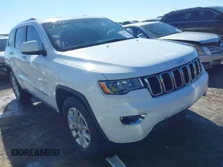 2021 Jeep Grand Cherokee Laredo E z VIN 1C4RJEAG0MC680628, wystawiony jako IAAI lot #41638779 z przebiegiem 114 426 mil mil oraz . Historia ofert i sprzedaży dostępna na DreamBid. Obrazek 1.
