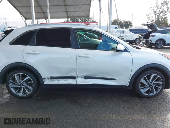 2019 Kia Niro Touring with VIN KNDCE3LC6K5336361, listed as a IAAI auction lot 41592273 with 86,286 mi miles. Bid and sale history available at carsss.com. Image 13.