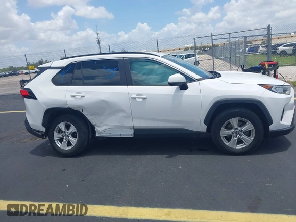 2021 Toyota RAV4 XLE with VIN 2T3W1RFV1MC136218, listed as a IAAI auction lot 42507539 with 32,351 mi miles and . Bid and sale history available at DreamBid. Image 13.