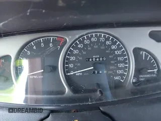 2001 Cadillac Catera z VIN W06VR54R31R002275, wystawiony jako IAAI lot #41328461 z przebiegiem 140 400 mil mil oraz . Historia ofert i sprzedaży dostępna na DreamBid. Obrazek 7.