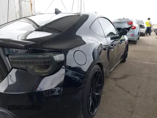 2016 Scion FR-S z VIN JF1ZNAA12G8708385, wystawiony jako IAAI lot #42191353 z przebiegiem 92 197 mil mil oraz . Historia ofert i sprzedaży dostępna na DreamBid. Obrazek 6.