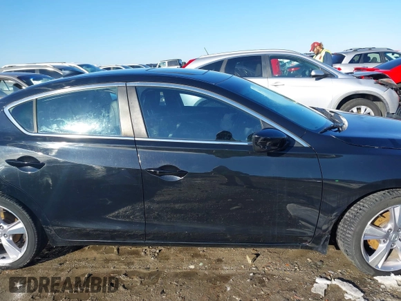 2013 Acura ILX Technology with VIN 19VDE1F79DE006835, listed as a IAAI auction lot 41396230 with 193,249 mi miles and . Bid and sale history available at DreamBid. Image 12.