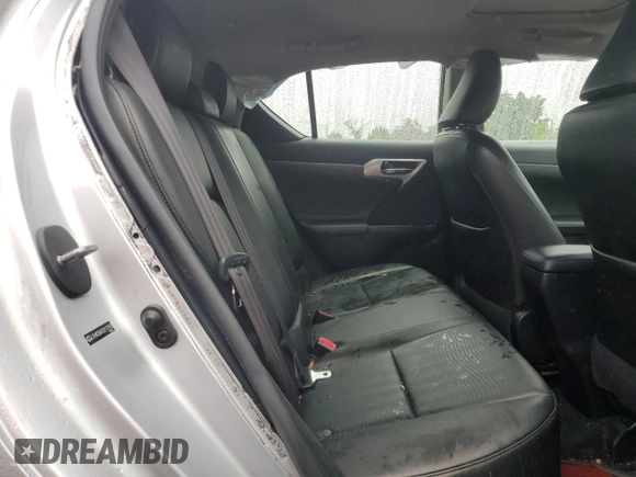 2013 Lexus CT 200h z VIN JTHKD5BH2D2137592, wystawiony jako Copart lot #56571025 z przebiegiem 304 454 mil mil oraz Szkody całkowita. Historia ofert i sprzedaży dostępna na DreamBid. Obrazek 10.