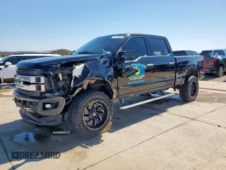 2018 Ford Super Duty F-250 SRW XL with VIN 1FT7W2BT4JEB15852, listed as a Copart auction lot 47739045 with 182,109 mi miles and Salvage Title. Bid and sale history available at carsss.com. Image 1.