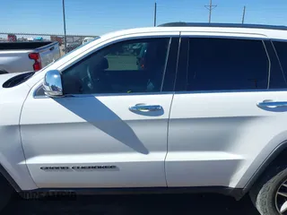 2017 Jeep Grand Cherokee Limited with VIN 1C4RJFBG2HC755095, listed as a IAAI auction lot 41489431 with 128,735 mi miles. Bid and sale history available at carsss.com. Image 15.