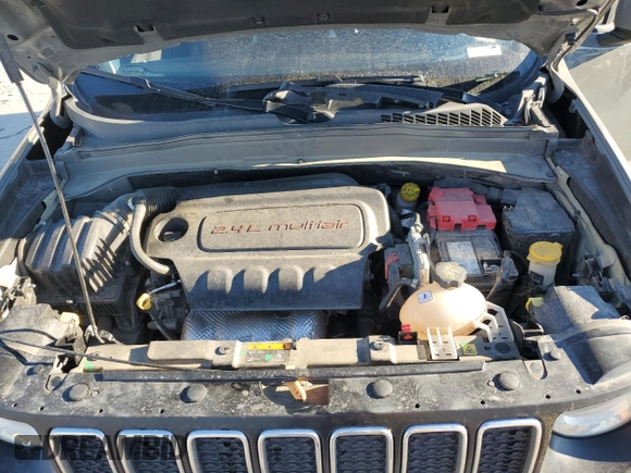 2020 Jeep Renegade Latitude with VIN ZACNJBBB3LPL26951, listed as a Copart auction lot 88092055 with 52,096 mi miles and Salvage Title. Bid and sale history available at carsss.com. Image 14.