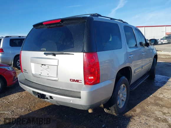 2013 GMC Yukon SLT with VIN 1GKS1CE04DR180881, listed as a IAAI auction lot 41647032 with 187,228 mi miles. Bid and sale history available at carsss.com. Image 4.
