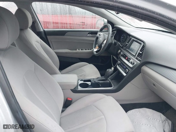 2019 Hyundai Sonata Sport with VIN 5NPE34AF4KH783417, listed as a IAAI auction lot 41555766 with 40,634 mi miles. Bid and sale history available at carsss.com. Image 5.