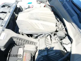 2017 Hyundai Santa Fe SE z VIN KM8SMDHF9HU199644, wystawiony jako IAAI lot #43342777 z przebiegiem 124 210 mil mil oraz . Historia ofert i sprzedaży dostępna na DreamBid. Obrazek 19.