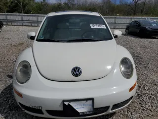 2008 Volkswagen New Beetle Coupe Triple White with VIN 3VWFW31CX8M518206, listed as a Copart auction lot 49158595 with 0 mi miles and Clean Title. Bid and sale history available at carsss.com. Image 5.