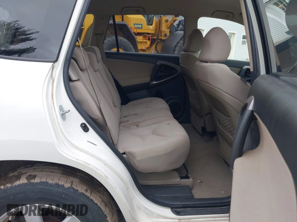 2007 Toyota RAV4 Limited with VIN JTMBD31V175095707, listed as a IAAI auction lot 41925076 with 129,179 mi miles. Bid and sale history available at carsss.com. Image 8.