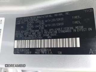 2024 Toyota Highlander LE z VIN 5TDKDRBH3RS531904, wystawiony jako IAAI lot #40509853 z przebiegiem 12 408 mil mil oraz . Historia ofert i sprzedaży dostępna na DreamBid. Obrazek 9.