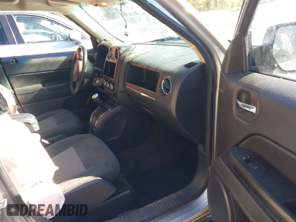 2017 Jeep Patriot High Altitude with VIN 1C4NJRFBXHD108212, listed as a IAAI auction lot 40529112 with 71,748 mi miles. Bid and sale history available at carsss.com. Image 5.