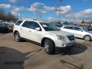 2011 GMC Acadia SLT1 with VIN 1GKKVRED5BJ221797, listed as a IAAI auction lot 41700225 with 177,993 mi miles. Bid and sale history available at carsss.com. Image 1.
