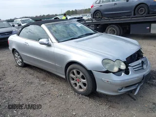 2004 Mercedes-Benz CLK 320 z VIN WDBTK65G54T009988, wystawiony jako IAAI lot #42079933 z przebiegiem Nie podano mil oraz . Historia ofert i sprzedaży dostępna na DreamBid. Obrazek 1.