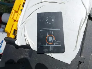2024 Tesla Model Y Long Range z VIN 7SAYGAEE0RF074822, wystawiony jako IAAI lot #42098821 z przebiegiem Nie podano mil oraz . Historia ofert i sprzedaży dostępna na DreamBid. Obrazek 11.
