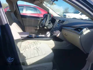 2015 Ford Fusion SE Hybrid with VIN 3FA6P0LU2FR135144, listed as a IAAI auction lot 41975973 with 89,315 mi miles. Bid and sale history available at carsss.com. Image 5.
