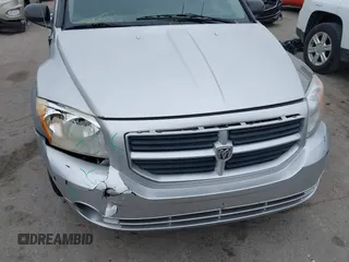 2011 Dodge Caliber Mainstreet z VIN 1B3CB3HA9BD296963, wystawiony jako IAAI lot #42381904 z przebiegiem 200 350 mil mil oraz . Historia ofert i sprzedaży dostępna na DreamBid. Obrazek 6.