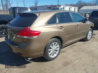 2009 Toyota Venza with VIN 4T3ZE11AX9U002174, listed as a IAAI auction lot 41901031 with 230,619 mi miles. Bid and sale history available at carsss.com. Image 4.