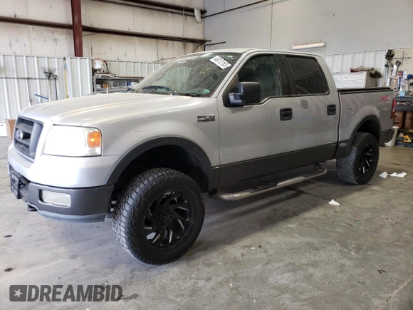 2005 Ford F-150 XLT with VIN 1FTPW14585KD49122, listed as a Copart auction lot 49312163 with 197,995 mi miles and Salvage Title. Bid and sale history available at carsss.com. Image 1.