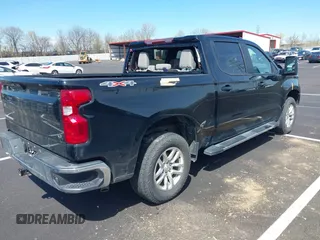 2021 Chevrolet Silverado 1500 LT with VIN 3GCUYDET1MG100713, listed as a IAAI auction lot 41854330 with 92,186 mi miles. Bid and sale history available at carsss.com. Image 4.