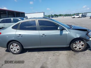 2010 Hyundai Elantra GLS z VIN KMHDU4AD5AU952996, wystawiony jako IAAI lot #42297712 z przebiegiem 258 104 mil mil oraz . Historia ofert i sprzedaży dostępna na DreamBid. Obrazek 13.