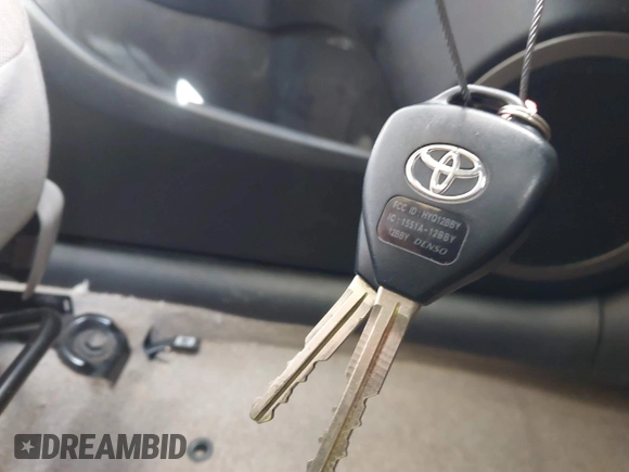 2007 Toyota RAV4 with VIN JTMBK33VX76026138, listed as a IAAI auction lot 41074208 with 73,260 mi miles. Bid and sale history available at carsss.com. Image 11.