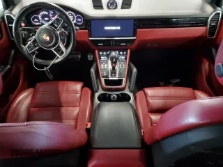 2021 Porsche Cayenne S z VIN WP1AB2AY3MDA27205, wystawiony jako Copart lot #53703015 z przebiegiem 81 932 mil mil oraz Szkoda całkowita • Salvage title. Historia ofert i sprzedaży dostępna na DreamBid. Obrazek 8.