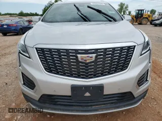 2020 Cadillac XT5 Premium Luxury FWD z VIN 1GYKNCRS1LZ191485, wystawiony jako Copart lot #54657525 z przebiegiem Nie podano mil oraz Szkoda całkowita • Salvage title. Historia ofert i sprzedaży dostępna na DreamBid. Obrazek 5.