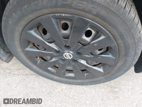2015 Nissan Sentra SR with VIN 3N1AB7AP5FY293723, listed as a IAAI auction lot 42168043 with 72,092 mi miles and . Bid and sale history available at DreamBid. Image 12.