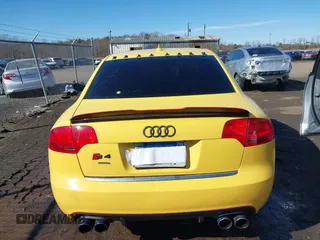 2007 Audi S4 z VIN WAUGL78E67A097172, wystawiony jako IAAI lot #41451188 z przebiegiem 160 916 mil mil oraz . Historia ofert i sprzedaży dostępna na DreamBid. Obrazek 16.
