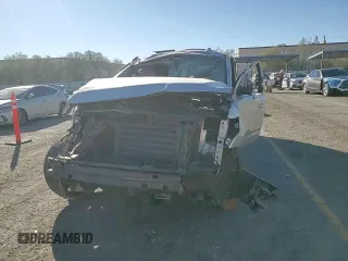 2017 Chevrolet Suburban Premier z VIN 1GNSKJKC3HR126366, wystawiony jako Copart lot #42008635 z przebiegiem Nie podano mil oraz Szkoda całkowita • Salvage title. Historia ofert i sprzedaży dostępna na DreamBid. Obrazek 14.