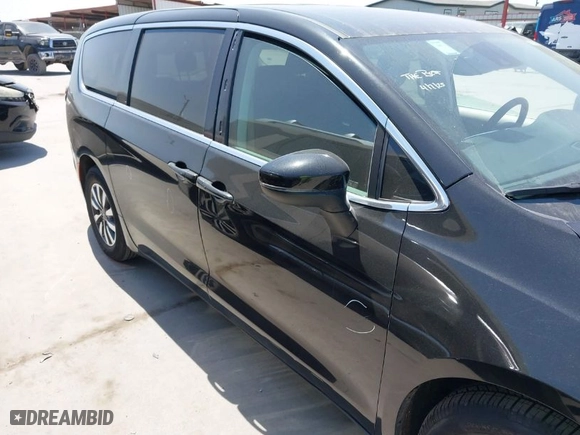 2023 Chrysler Pacifica Hybrid Touring L with VIN 2C4RC1L77PR540958, listed as a IAAI auction lot 42010484 with 61,166 mi miles. Bid and sale history available at carsss.com. Image 13.