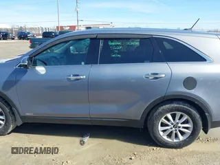 2020 Kia Sorento LX with VIN 5XYPGDA38LG638330, listed as a IAAI auction lot 41740259 with 84,995 mi miles. Bid and sale history available at carsss.com. Image 14.