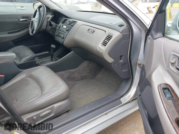 2001 Honda Accord EX z VIN 1HGCG16571A010751, wystawiony jako IAAI lot #42074284 z przebiegiem 281 526 mil mil oraz . Historia ofert i sprzedaży dostępna na DreamBid. Obrazek 5.