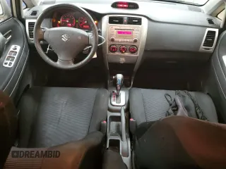 2006 Suzuki Aerio z VIN JS2RB61S865300102, wystawiony jako Copart lot #47967855 z przebiegiem 127 267 mil mil oraz Czysty tytuł • Clean title. Historia ofert i sprzedaży dostępna na DreamBid. Obrazek 8.
