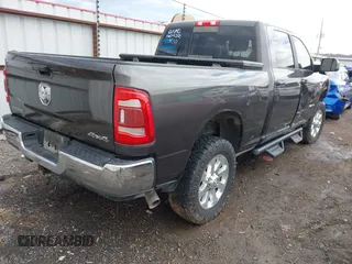 2021 Ram 2500 Big Horn with VIN 3C6UR5DL8MG669814, listed as a IAAI auction lot 41360065 with 138,923 mi miles. Bid and sale history available at carsss.com. Image 4.