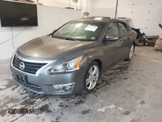 2015 Nissan Altima SL with VIN 1N4BL3AP0FC213069, listed as a IAAI auction lot 41931428 with 172,215 mi miles and . Bid and sale history available at carsss.com. Image 17.