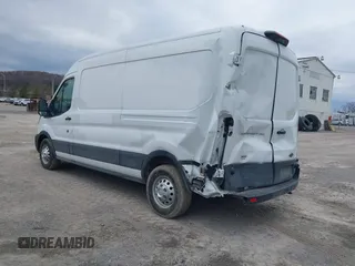 2020 Ford Transit Cargo z VIN 1FTBR2C86LKB45614, wystawiony jako IAAI lot #41665561 z przebiegiem 50 727 mil mil oraz . Historia ofert i sprzedaży dostępna na DreamBid. Obrazek 3.