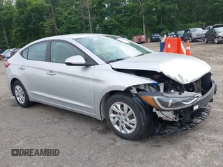 2017 Hyundai Elantra SE z VIN 5NPD74LF5HH171006, wystawiony jako IAAI lot #42268343 z przebiegiem 83 303 mil mil oraz . Historia ofert i sprzedaży dostępna na DreamBid. Obrazek 1.