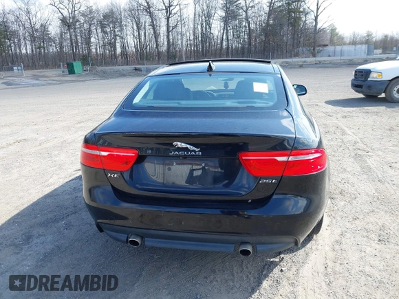 2019 Jaguar XE 25t with VIN SAJAR4FX2KCP52632, listed as a IAAI auction lot 41585317 with 1 mi miles. Bid and sale history available at carsss.com. Image 15.