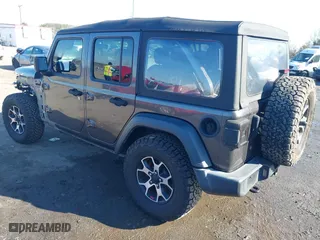 2018 Jeep Wrangler Unlimited Sport S with VIN 1C4HJXDG0JW166601, listed as a IAAI auction lot 41650217 with 30,319 mi miles. Bid and sale history available at carsss.com. Image 3.
