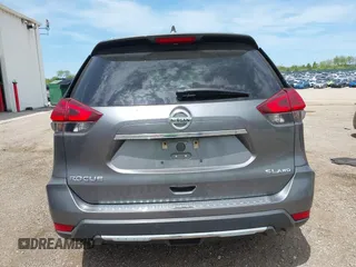 2017 Nissan Rogue SL z VIN 5N1AT2MV0HC879552, wystawiony jako IAAI lot #42242389 z przebiegiem 112 944 mil mil oraz . Historia ofert i sprzedaży dostępna na DreamBid. Obrazek 16.