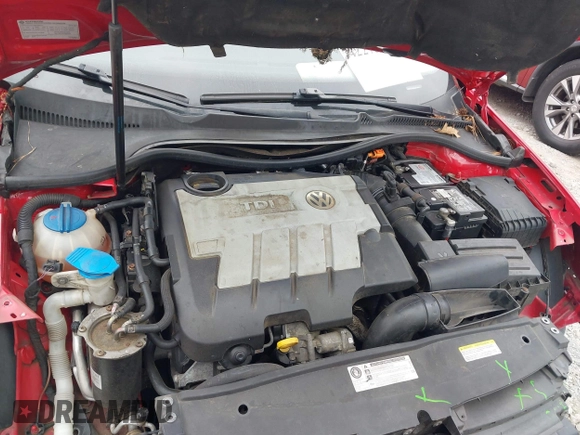 2014 Volkswagen Jetta TDI with VIN 3VWPL7AJ0EM615574, listed as a IAAI auction lot 42275159 with 139,938 mi miles and . Bid and sale history available at DreamBid. Image 10.